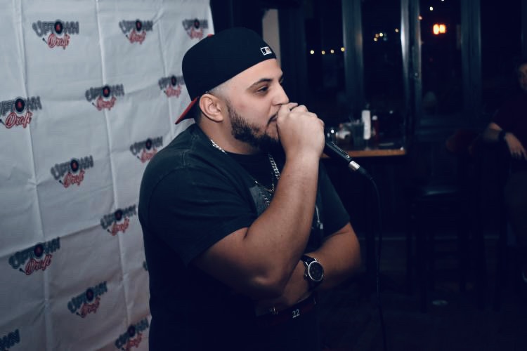 Pat Gonz performing live